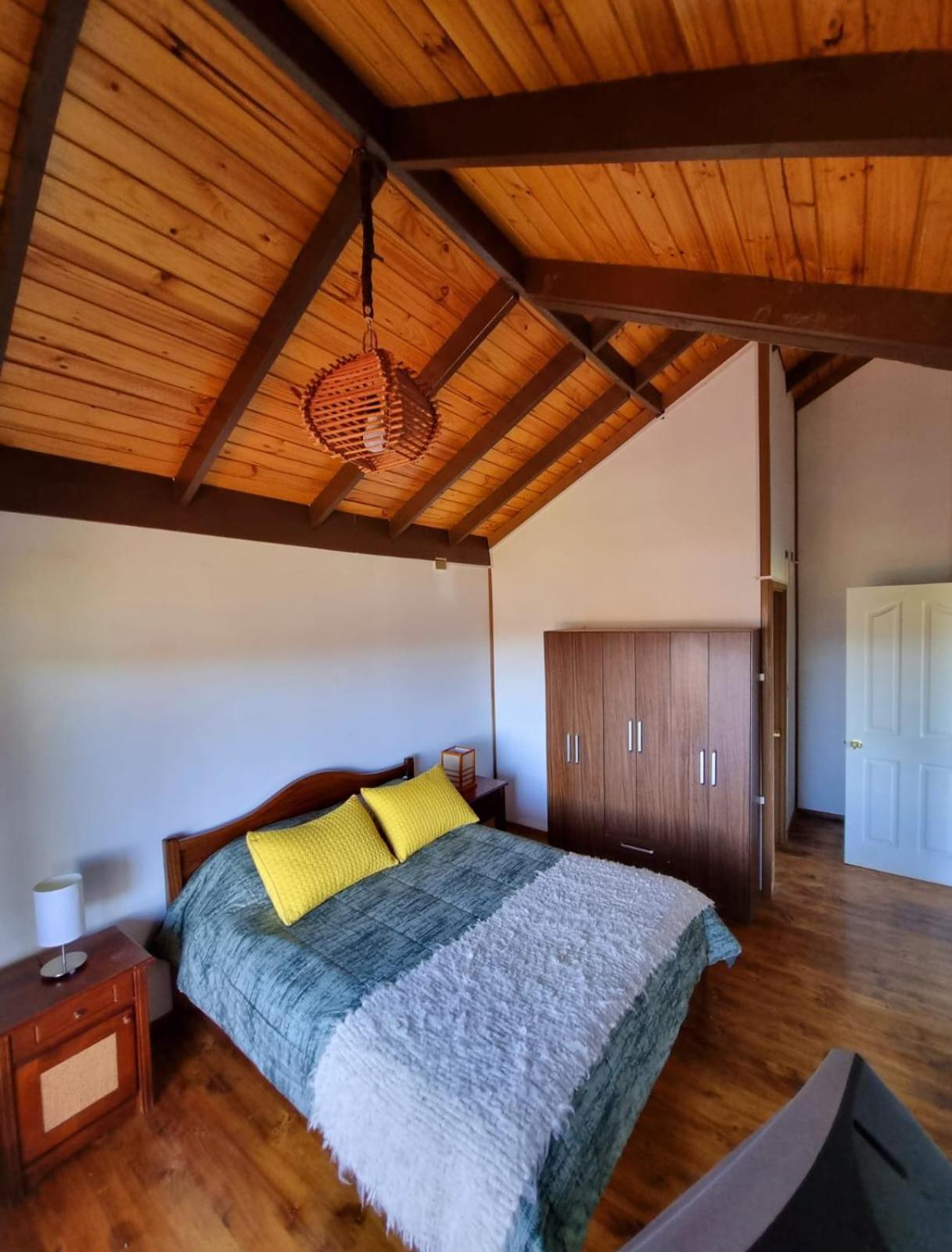Altos De Pino Huacho Apartment